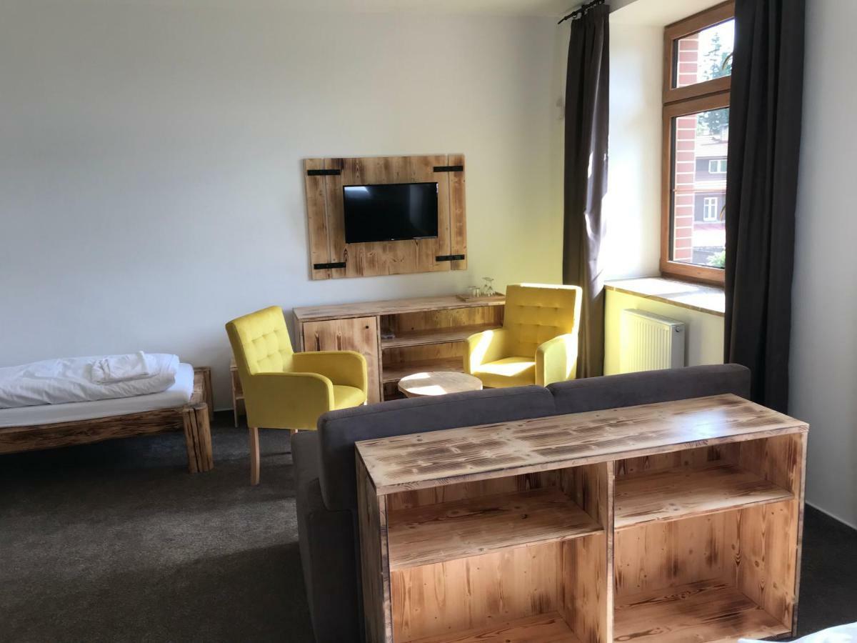 Bezrucova Skola Hotel Staré Hamry Kültér fotó