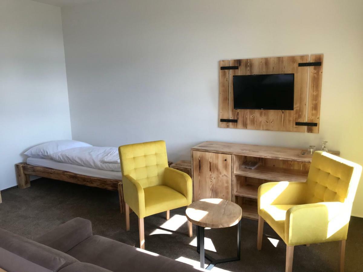 Bezrucova Skola Hotel Staré Hamry Kültér fotó