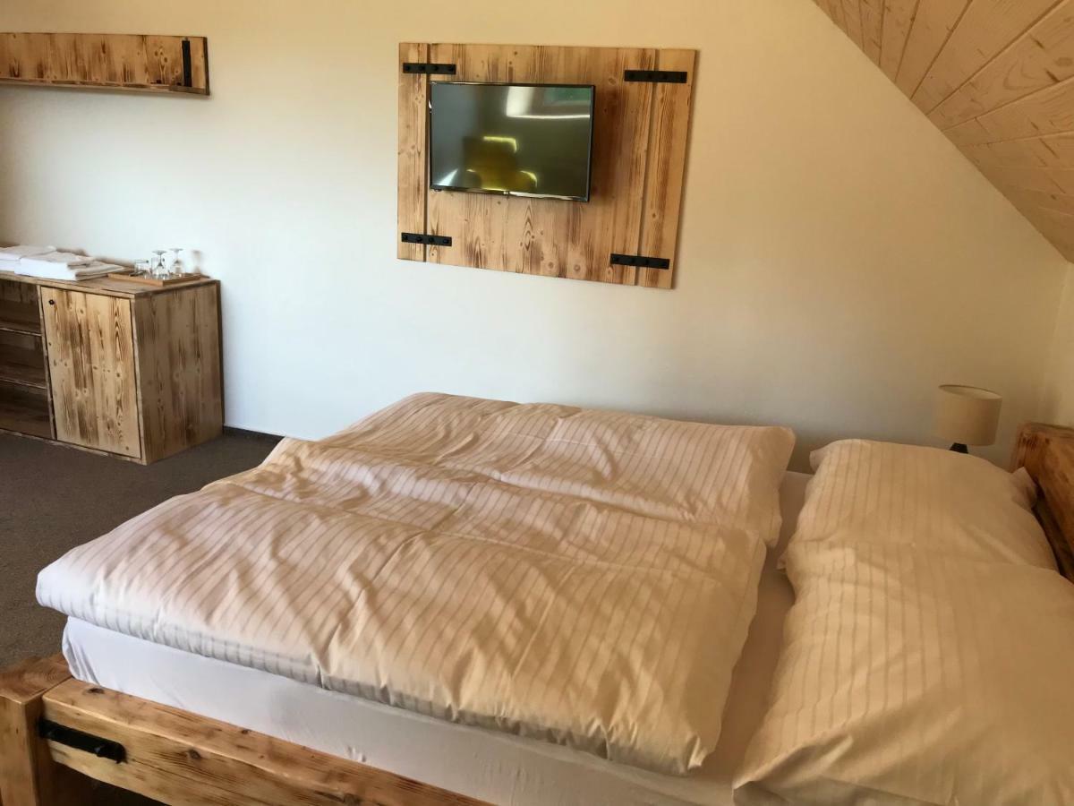 Bezrucova Skola Hotel Staré Hamry Kültér fotó