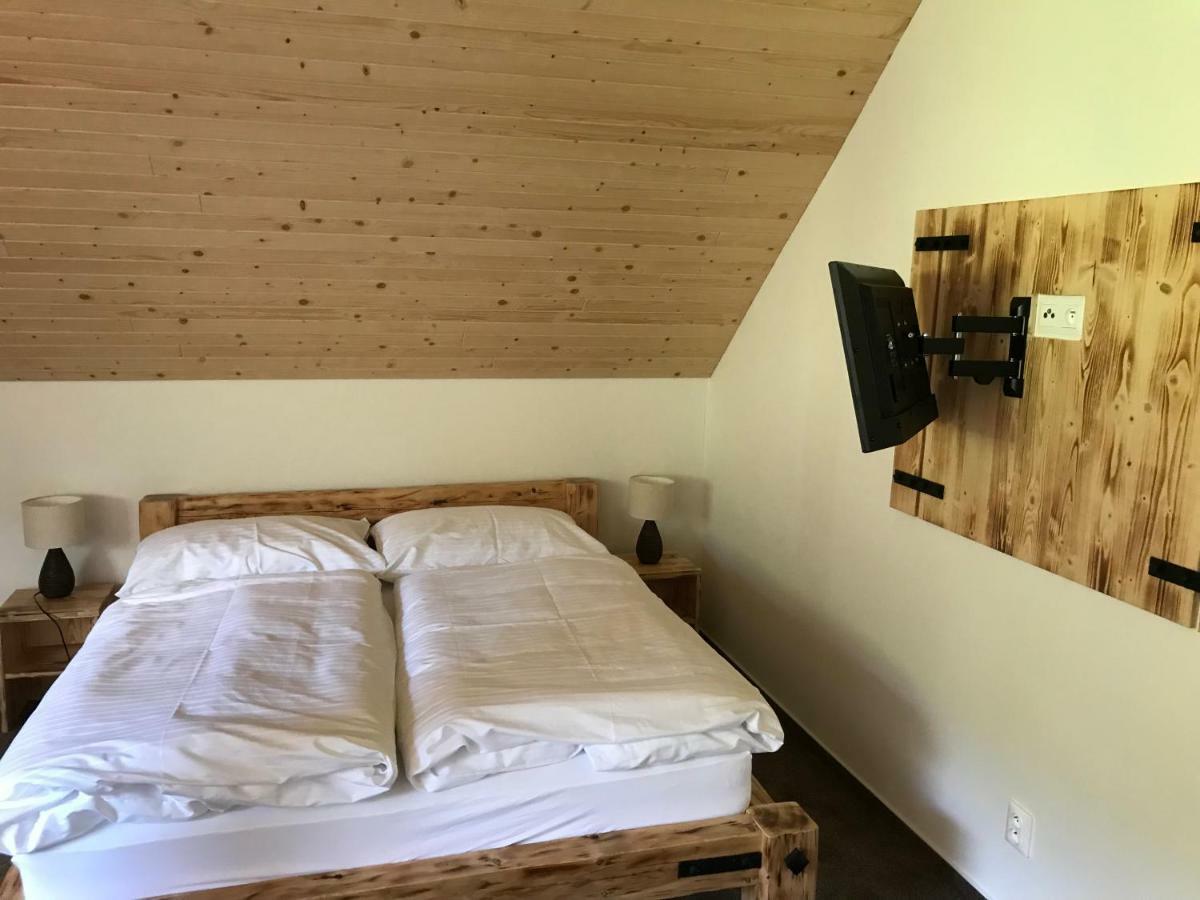 Bezrucova Skola Hotel Staré Hamry Kültér fotó